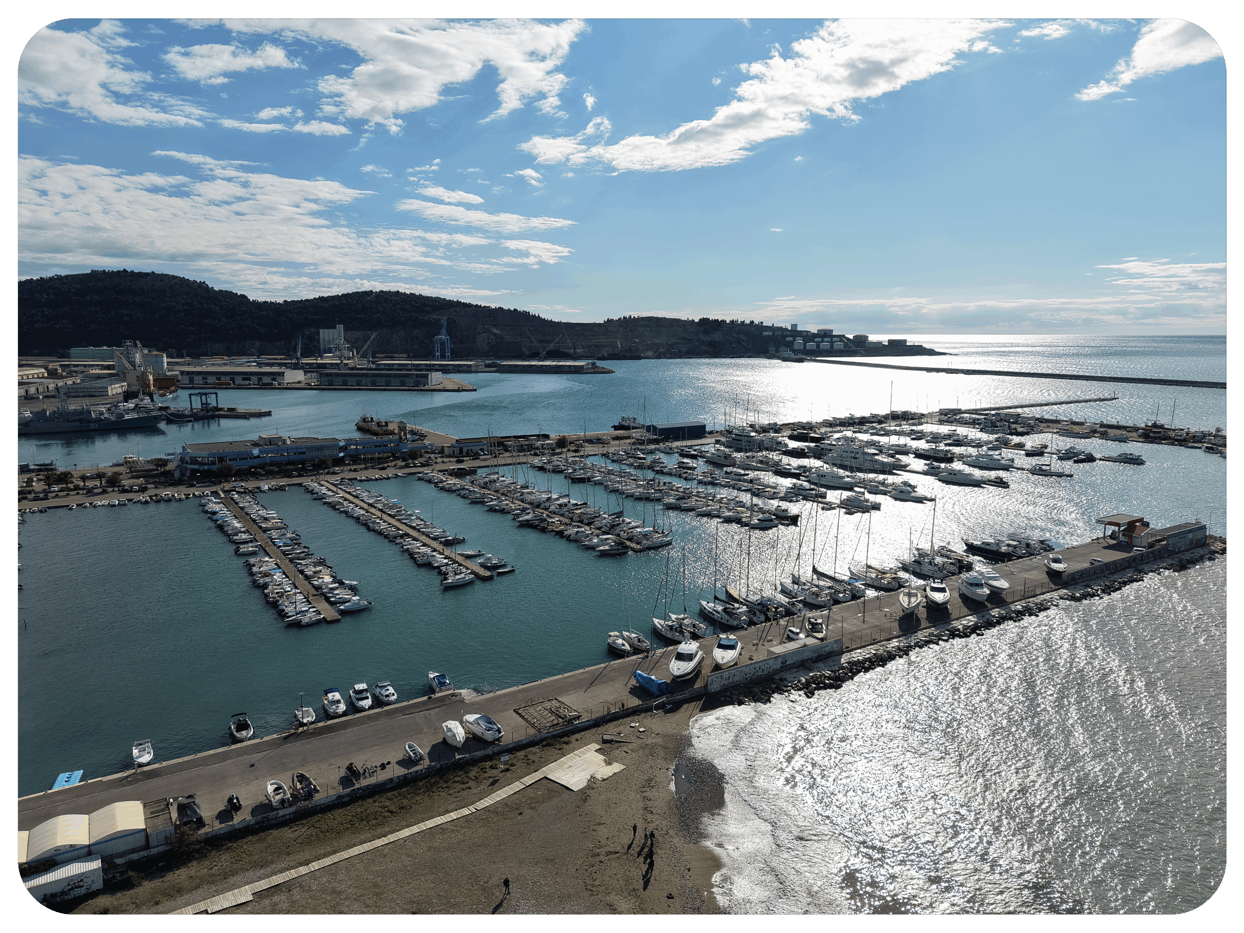 Image gallery marquee